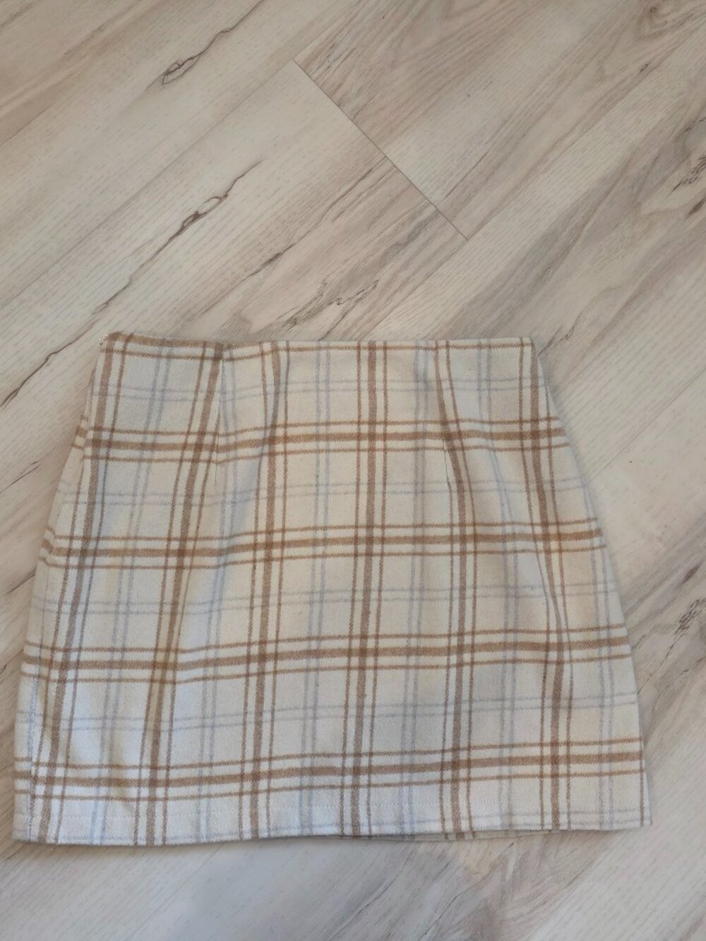 iO High-Waisted Plaid Wool Blend Mini Skirt Hidden zipper Beige & Tan Size Small